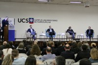 Painel com candidatos ao Governo