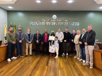 Voto de Louvor à Dona Tete